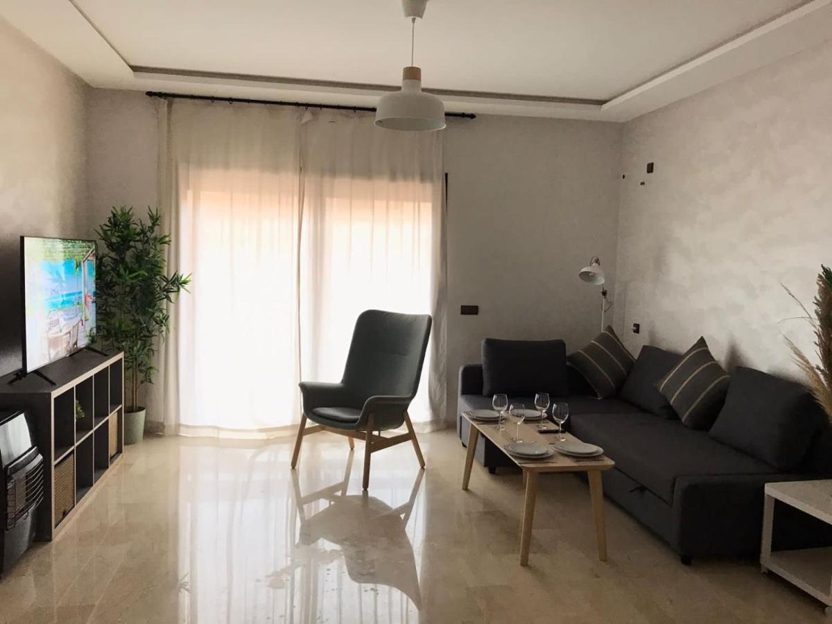 Superbe Appartement Uniquement Pour Les Familles Marraquexe Exterior foto